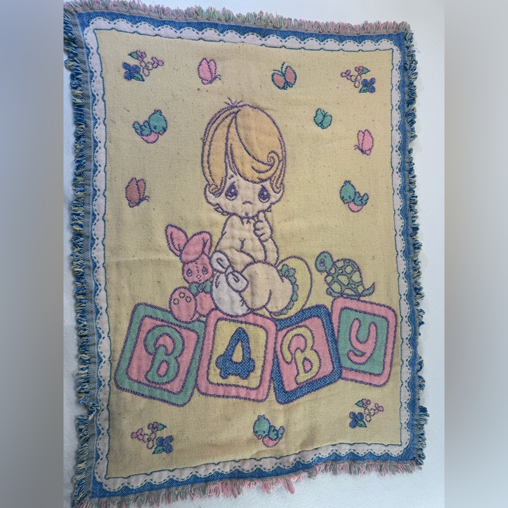Precious Moments vintage Pastel knit Baby Blanket 29 x 40”